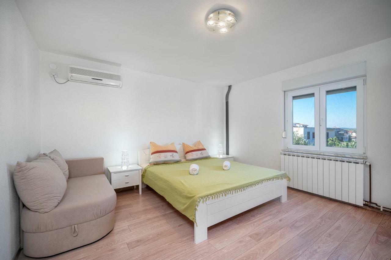 Apartmani Pataca Vodice Eksteriør billede