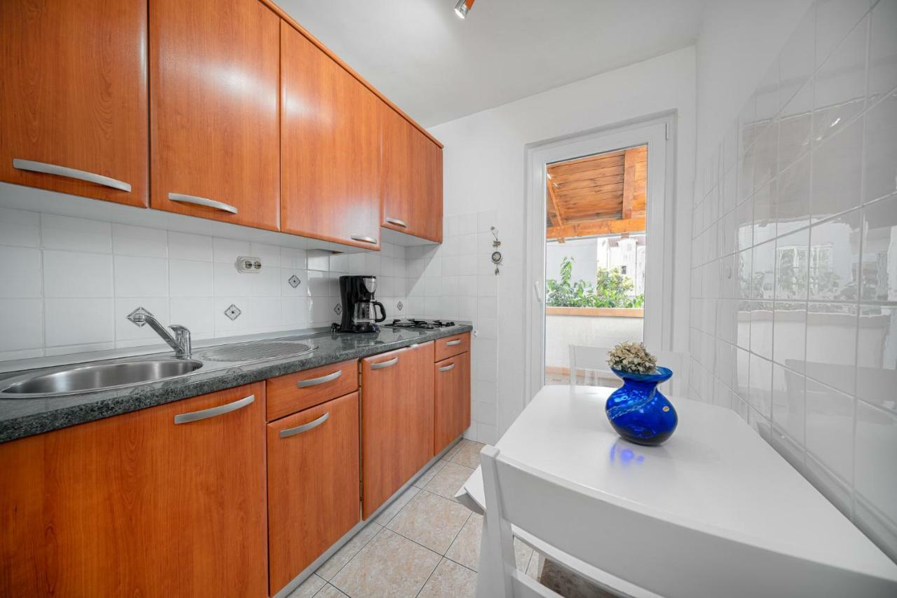 Apartmani Pataca Vodice Eksteriør billede