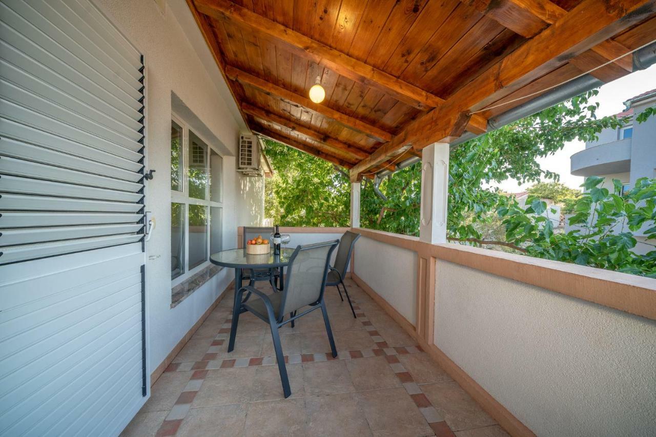 Apartmani Pataca Vodice Eksteriør billede