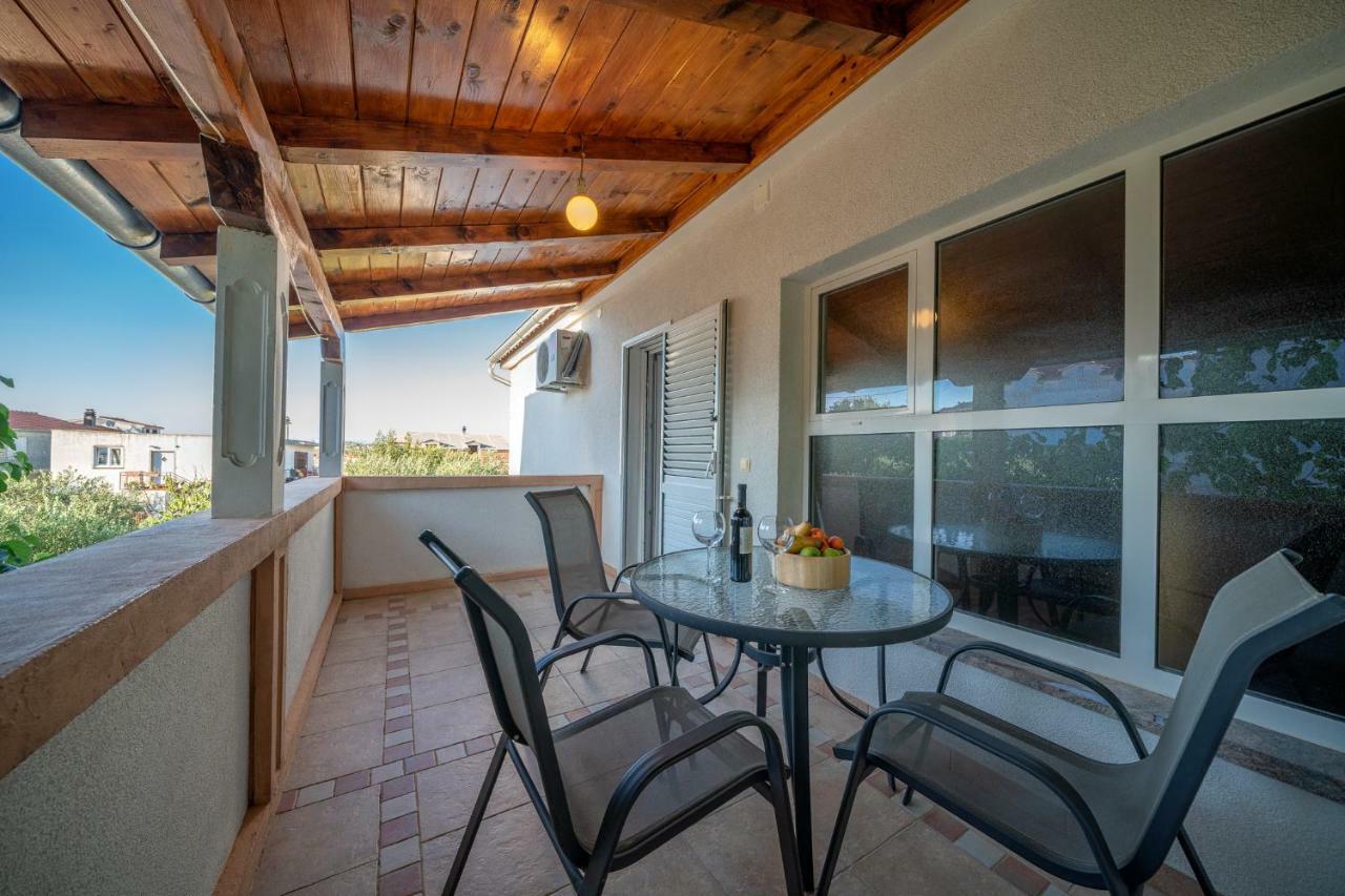 Apartmani Pataca Vodice Eksteriør billede