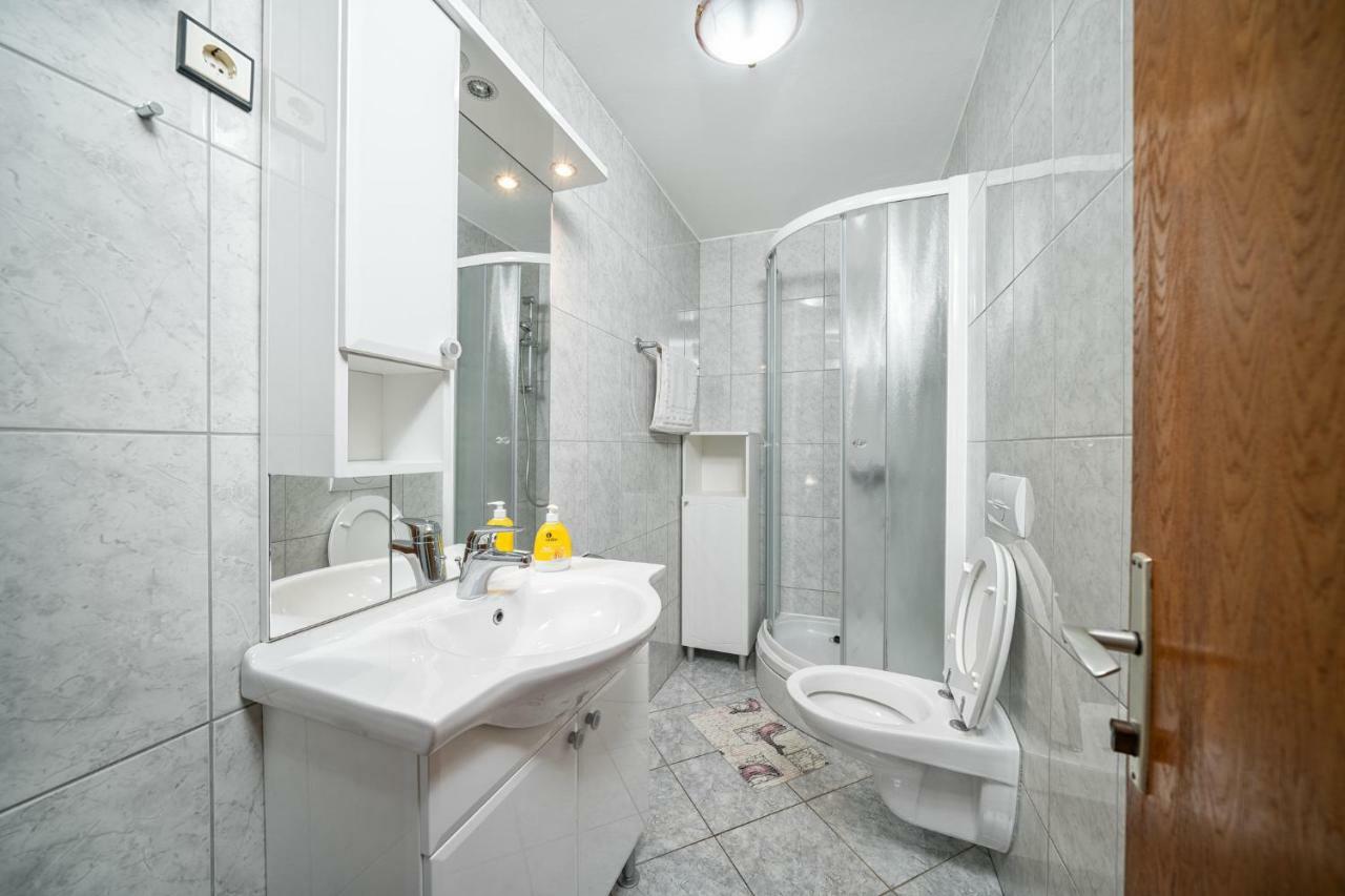 Apartmani Pataca Vodice Eksteriør billede
